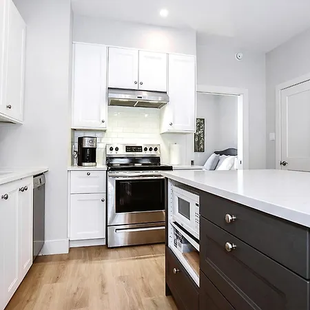 Beautiful South End Apartment - Includes Parking!-3