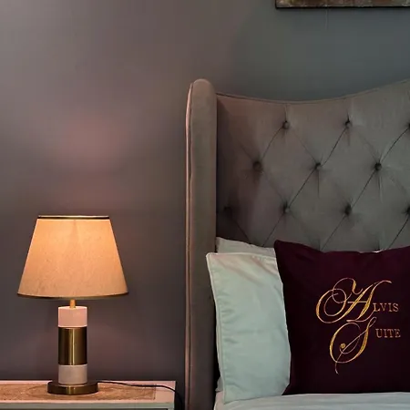 Goldcrest Mall & Residency Luxury Apartments By Alvis Suite-3