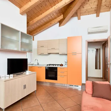 Apartment Schoenes Dachgeschosszimmer Mit Grossem Balkon Bv5 By Interhome-3