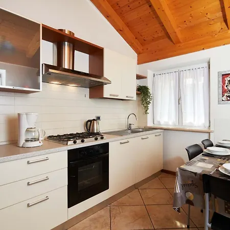 Apartment Superior-Dachgeschosszimmer Mit Grossem Balkon Bv4 By Interhome-2