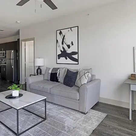 Landing Incredible 2Bd Gym Pool-3