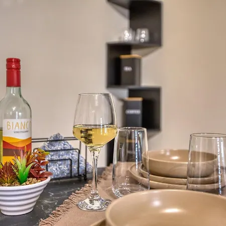 Gabriel'S - 2 Bedroom Apartment By Solea Holiday Homes-3