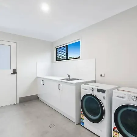 Cozy Sunnybank Base - Unit 3 | Near Shops & Eats-3
