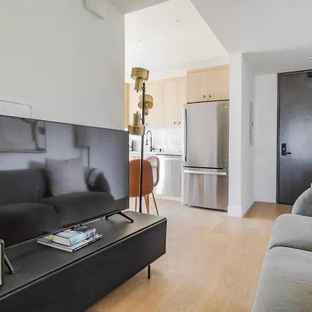 Blueground East Hollywood Balcony Nr Echo Park Lax-1336-2