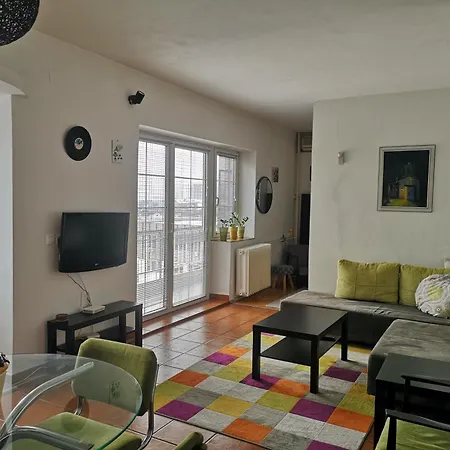 Sunny And Central Apartment In The Heart Of Skopje-2
