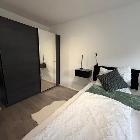 Design Apartment 5 am Titisee mit Kamin, E-Ladestation, Balkon, Top Lage-2