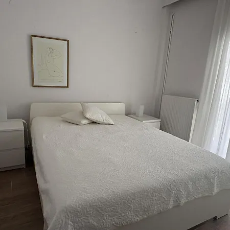 Stylish & Bright 2Br In Central Thessaloniki - Walk Everywhere - Near Helexpo-3