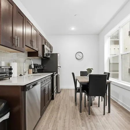 Simple, Modern 1Br In Fairmount Square-2
