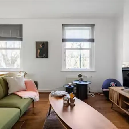 Bright Maida Vale Flat Near Shops Transport Links-3