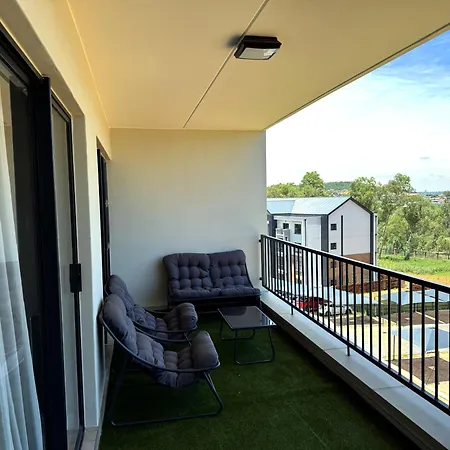 Chic Apartment With Panoramic Views & Braai-2