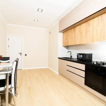 Peaceful Stay In A One Bedroom Apartment-2