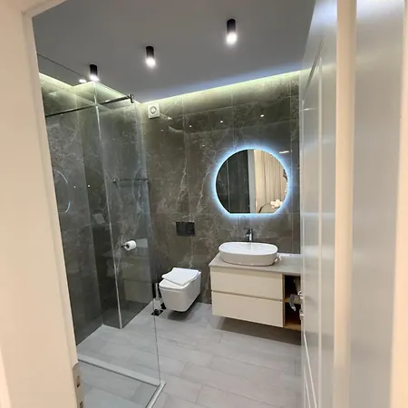 Lux Apt Korca-3