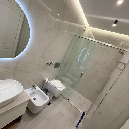 Lux Apt Korca-2