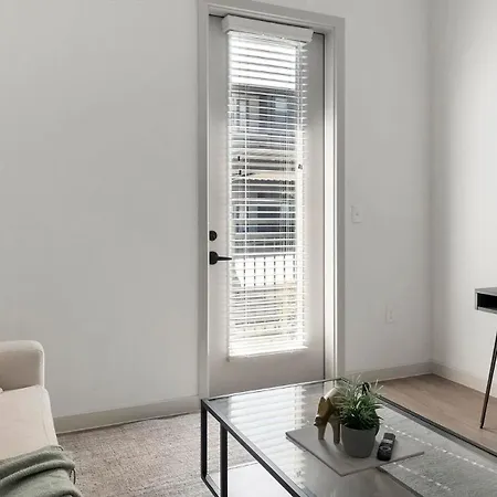 Landing Beautiful 1Bd Gym Clubhouse-3