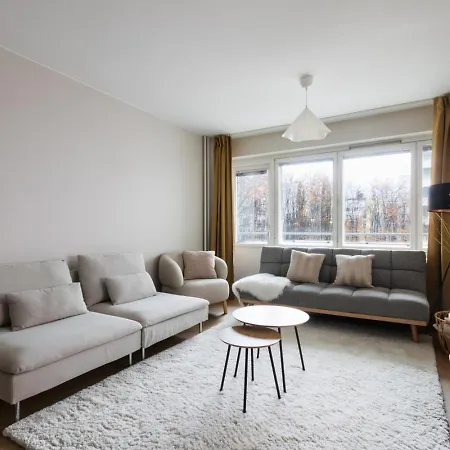 Fully Renovated 2-Bedroom Apartment In City Centrum-2
