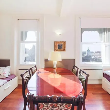 Charming Apartment In Historic Area Of St Paul'S-3