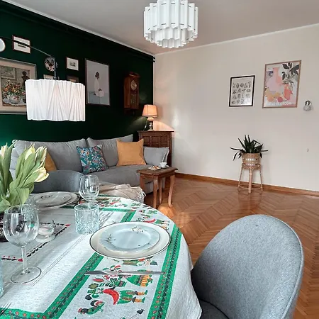 Sunny Antique Stay - Near Fortress-3