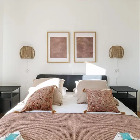My Casa - Bonaparte 42 - 1 Bedroom Near Port And Place Garibaldi-2