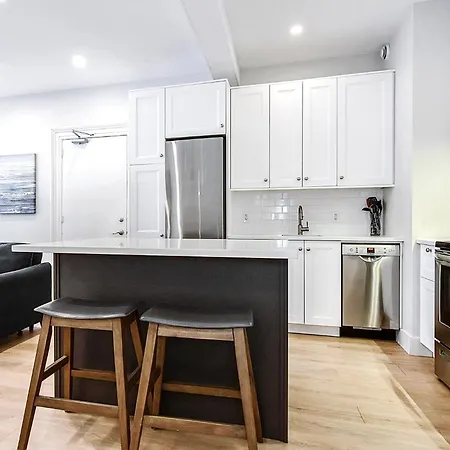 Beautiful South End Apartment - Includes Parking!-2
