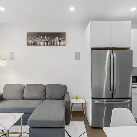2Br Bright & Modern Urban Base Near Manhattan-3