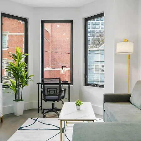 2Br Bright & Modern Urban Base Near Manhattan-2