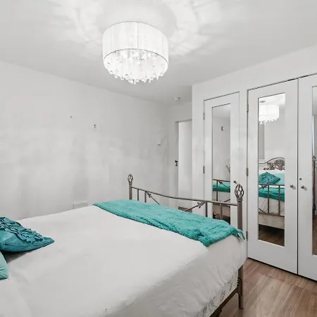 Modern Heritage Apartment In The Heart Of Halifax-2