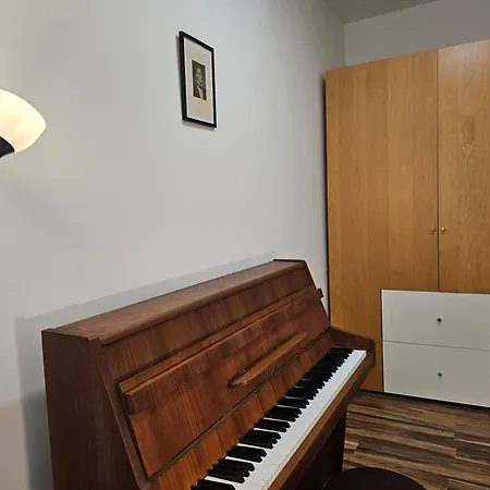 Chopin Apartment-3