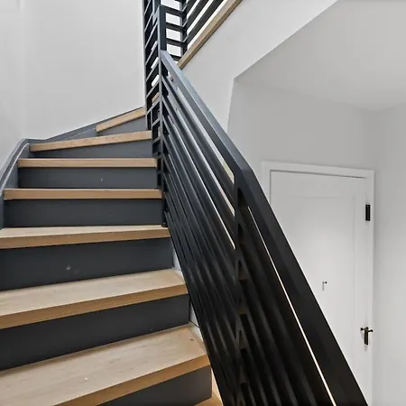 New Luxury And Chic 3Br 2Ba Apartment 20 Minutes To Nyc-3