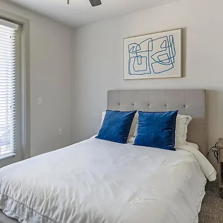 Landing Incredible 2Bd Gym Pool-2