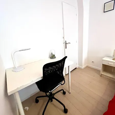 Bright 1 Bedroom First Floor Near Republique Paris 10-3