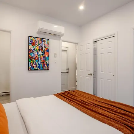 Stylish Retreat Near Crescent & Sainte-Catherine-3