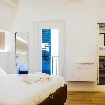 Arno Charm Stay - San Frediano - Florence Italy-2