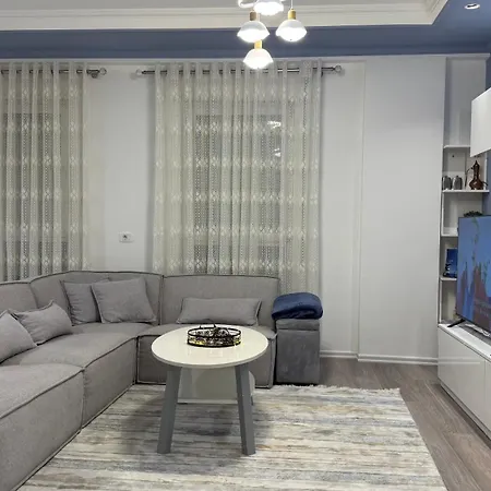 Modern Max To 6 People Apartment - Free Underground Private Parking-3