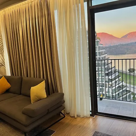 Luxe Living Lakescape Suite - Lake View Residences-2
