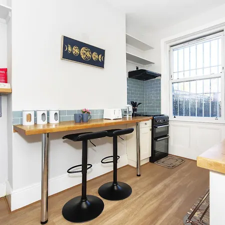 Blackheath 3 Bedroom Apartment-2