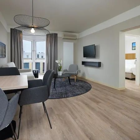 DoubleTree by Hilton Hannover Schweizerhof-3