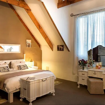 Tniqua Stable Inn-2