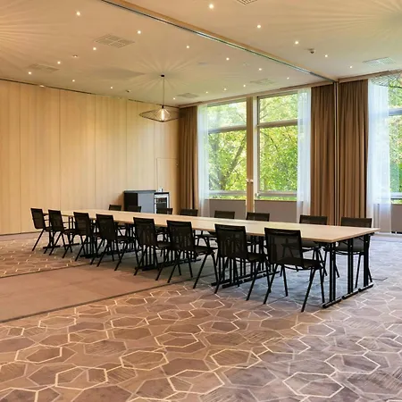 Leonardo Royal Hotel Köln - Am Stadtwald-3