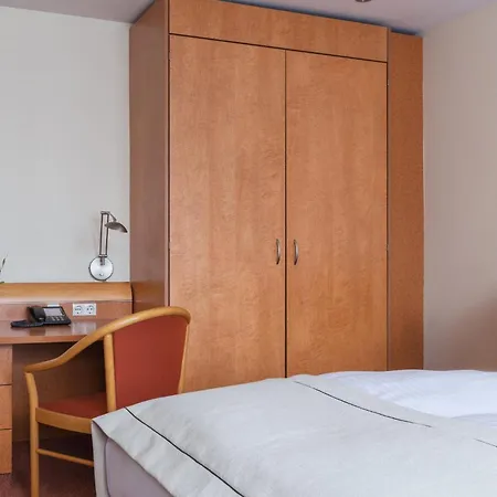 Garner Hotel Hamburg - Wandsbek Marktplatz by IHG-2