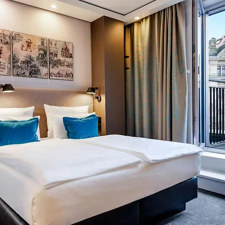 Motel One Dresden - Palaisplatz-3