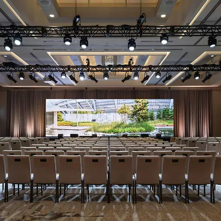Jw Marriott Parq Vancouver-2