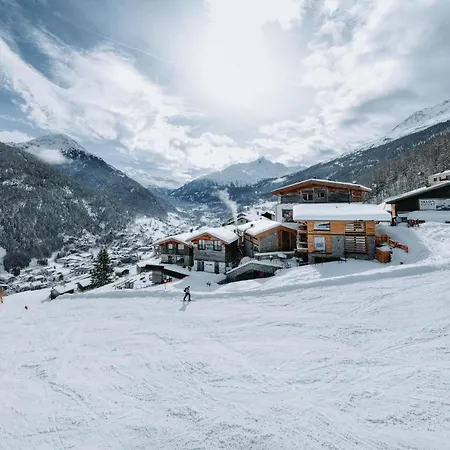 The Peak Sölden - Chalets mit Outdoor-Pool-2