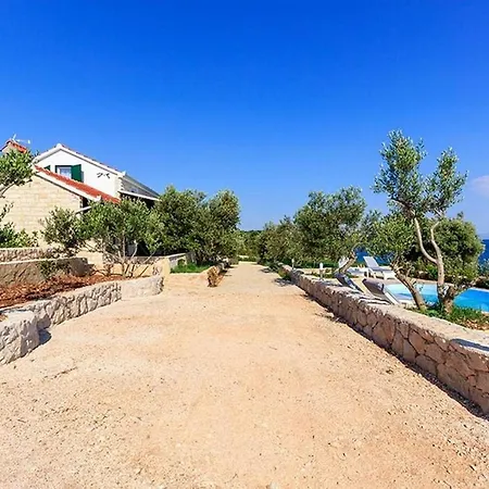 Beachfront House Dalmatino Trogir With Pool On Ciovo-2