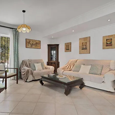 Apartamento En El Centro De San Pedro Con Parking - Del Valle 72 1-2