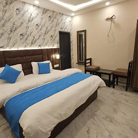 Hotel CB-3