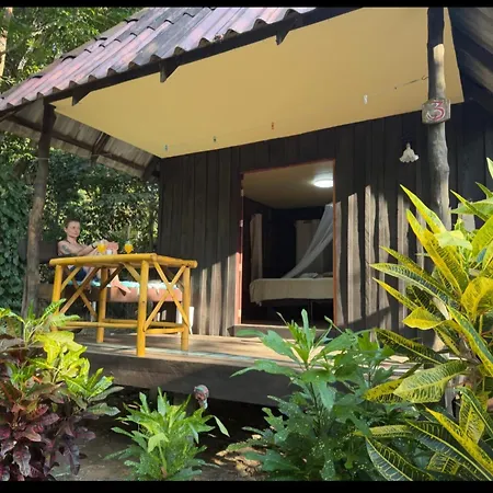 Moonshine Phayam Beach Resort & Restaurant-2