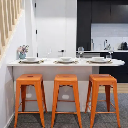 Luxury 2 Bed 2 Bath Townhouse Central Christchurch-3
