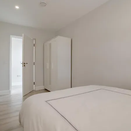 3 Bed In Tomnahealy Little Oc-T32392-3