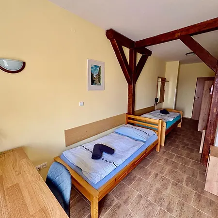 Hotel Na Hradbach-3
