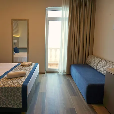 Hotel Fiesa-3